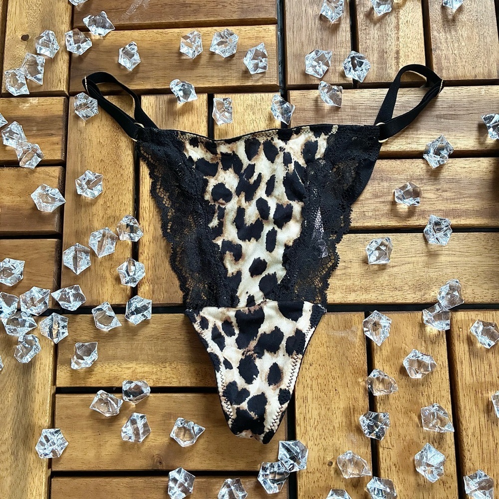 Victoria’s Secret V-String Animal Print Lace Thong